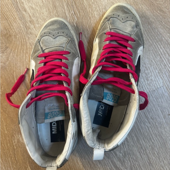 Love is all we need! Golden Goose, size 40! Love these but don’t wear anymore! - Picture 5 of 5